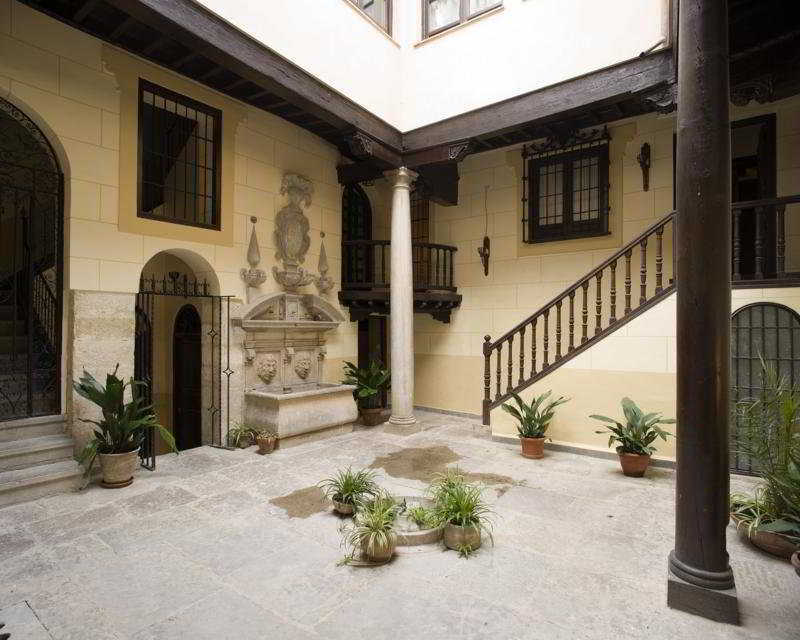 Palacio De Mariana Pineda Granada Ngoại thất bức ảnh